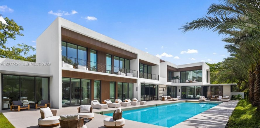 Villa ou maison à Pinecrest, Floride 7 chambres, 750.37 m2 № 2323434
