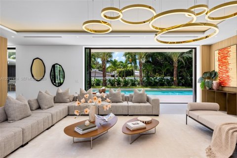 Villa ou maison à vendre à Pinecrest, Floride: 7 chambres, 750.37 m2 № 2323434 - photo 5