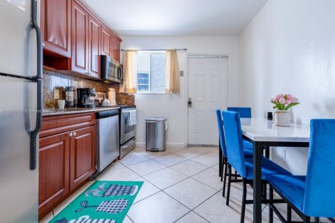 Immobilier commercial à vendre à Miami, Floride № 1959272 - photo 13