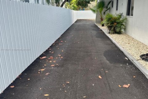 Immobilier commercial à vendre à Miami, Floride № 1959272 - photo 5