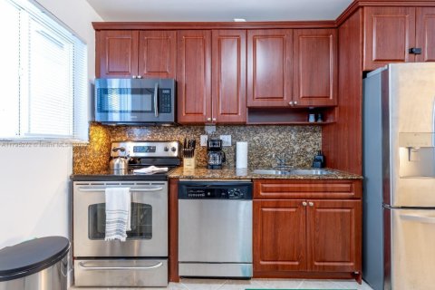 Immobilier commercial à vendre à Miami, Floride № 1959272 - photo 20