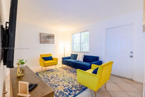 Immobilier commercial à vendre à Miami, Floride № 1959272 - photo 10