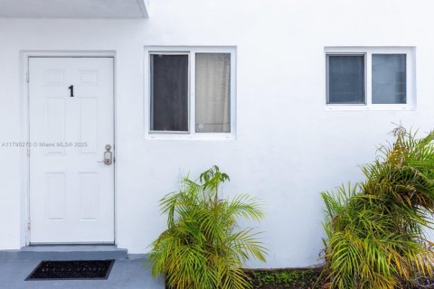Immobilier commercial à vendre à Miami, Floride № 1959272 - photo 2