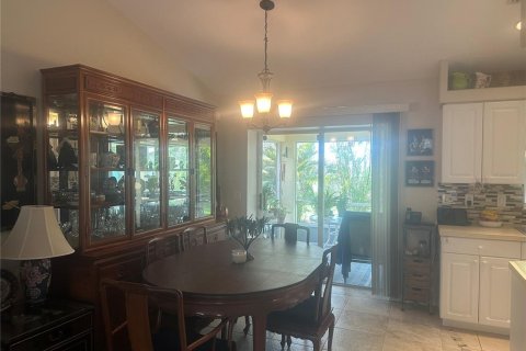 House in North Port, Florida 2 bedrooms, 108.88 sq.m. № 1750122 - photo 10