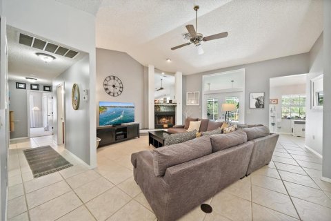 Villa ou maison à vendre à Sarasota, Floride: 3 chambres, 199.55 m2 № 2214125 - photo 6