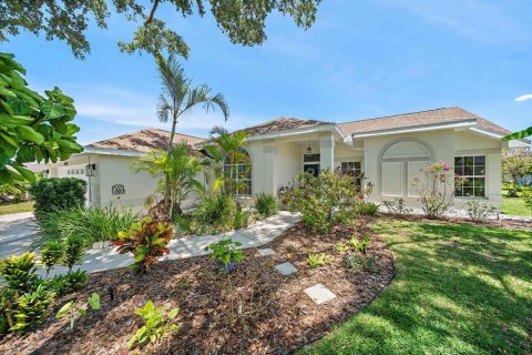 Villa ou maison à vendre à Sarasota, Floride: 3 chambres, 199.55 m2 № 2214125 - photo 2