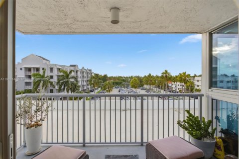 Купить кондоминиум в Майами-Бич, Флорида 2 спальни, 152.82м2, № 1966077 - фото 15