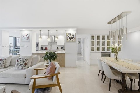 Купить кондоминиум в Майами-Бич, Флорида 2 спальни, 152.82м2, № 1966077 - фото 6