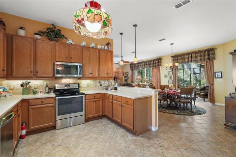 House in Leesburg, Florida 2 bedrooms, 222.97 sq.m. № 1435877 - photo 13