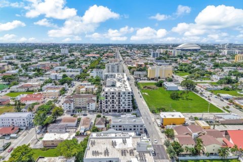 Casa en venta en Miami, Florida, 3 dormitorios, 145.67 m2 № 1921329 - foto 16