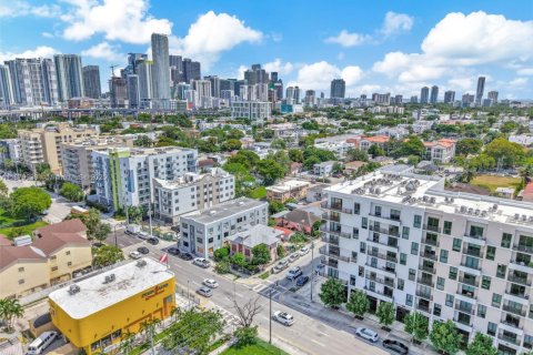 Casa en venta en Miami, Florida, 3 dormitorios, 145.67 m2 № 1921329 - foto 4