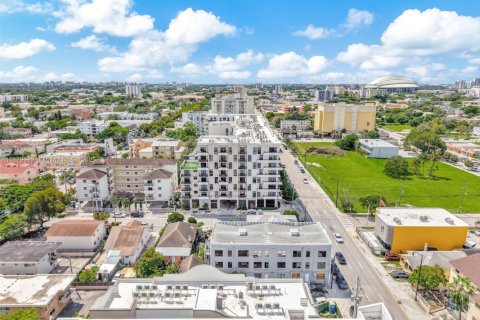 Casa en venta en Miami, Florida, 3 dormitorios, 145.67 m2 № 1921329 - foto 6