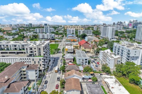 Casa en venta en Miami, Florida, 3 dormitorios, 145.67 m2 № 1921329 - foto 5