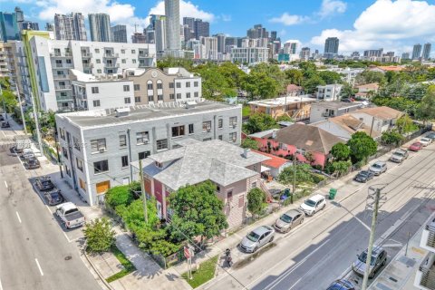 Casa en venta en Miami, Florida, 3 dormitorios, 145.67 m2 № 1921329 - foto 8