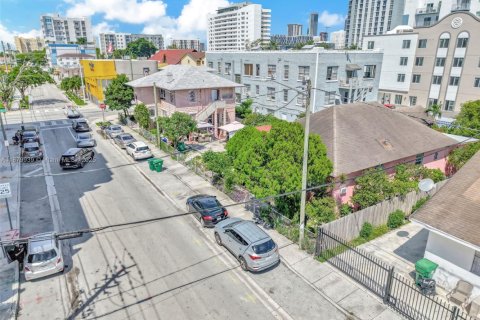 Casa en venta en Miami, Florida, 3 dormitorios, 145.67 m2 № 1921329 - foto 10