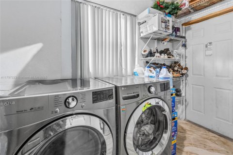 Купить виллу или дом в Дирфилд-Бич, Флорида 3 спальни, 124.86м2, № 1714859 - фото 18