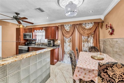 Купить виллу или дом в Дирфилд-Бич, Флорида 3 спальни, 124.86м2, № 1714859 - фото 11