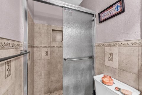 Купить виллу или дом в Дирфилд-Бич, Флорида 3 спальни, 124.86м2, № 1714859 - фото 12