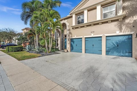 Villa ou maison à vendre à Wellington, Floride: 6 chambres, 366.13 m2 № 2383079 - photo 2