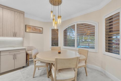 Villa ou maison à vendre à Wellington, Floride: 6 chambres, 366.13 m2 № 2383079 - photo 15