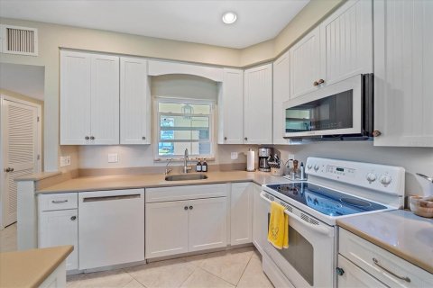 House in Sarasota, Florida 2 bedrooms, 107.3 sq.m. № 1529999 - photo 3