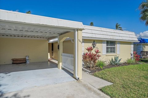 House in Sarasota, Florida 2 bedrooms, 107.3 sq.m. № 1529999 - photo 1