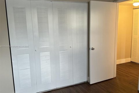 Copropriété à vendre à Sunrise, Floride: 3 chambres, 112.97 m2 № 1874549 - photo 12