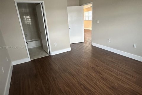 Copropriété à vendre à Sunrise, Floride: 3 chambres, 112.97 m2 № 1874549 - photo 16
