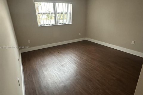 Copropriété à vendre à Sunrise, Floride: 3 chambres, 112.97 m2 № 1874549 - photo 15