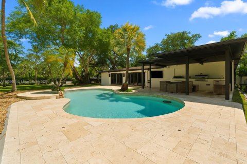 House in Palmetto Bay, Florida 4 bedrooms, 285.49 sq.m. № 1806456 - photo 1