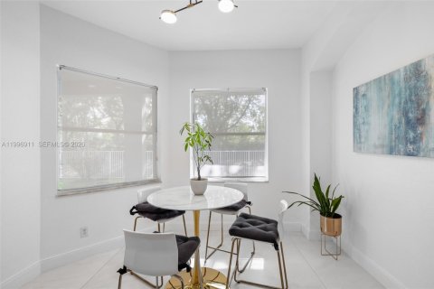 Casa en alquiler en Weston, Florida, 4 dormitorios, 280.1 m2 № 2066106 - foto 27