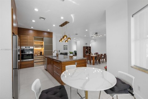 Casa en alquiler en Weston, Florida, 4 dormitorios, 280.1 m2 № 2066106 - foto 25