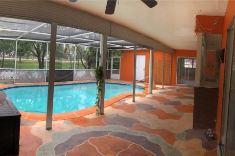 House in Miramar, Florida 4 bedrooms, 149.67 sq.m. № 1945499 - photo 22