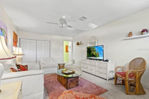 Casa en venta en Venice, Florida, 2 dormitorios, 91.79 m2 № 1614343 - foto 10