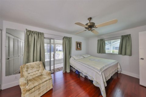 Condo in Sun City Center, Florida, 1 bedroom  № 1609611 - photo 21
