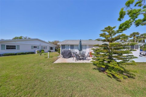 Condo in Sun City Center, Florida, 1 bedroom  № 1609611 - photo 30