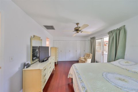 Condo in Sun City Center, Florida, 1 bedroom  № 1609611 - photo 23