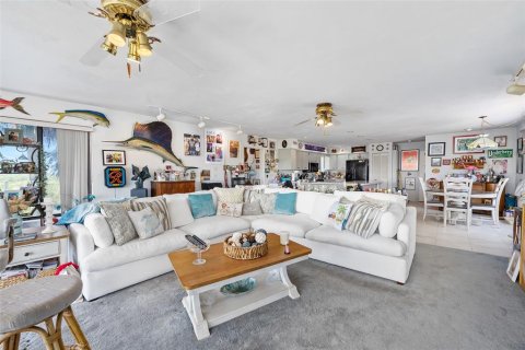 House in Ponce Inlet, Florida 2 bedrooms, 218.88 sq.m. № 1666761 - photo 10