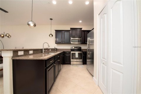 Condo in Davenport, Florida, 2 bedrooms  № 2202384 - photo 7