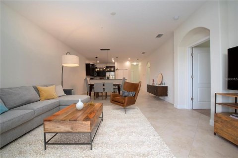 Condo in Davenport, Florida, 2 bedrooms  № 2202384 - photo 13