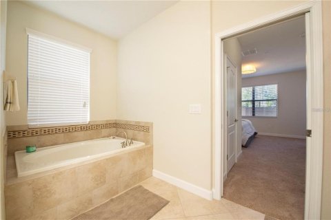 Condo in Davenport, Florida, 2 bedrooms  № 2202384 - photo 21