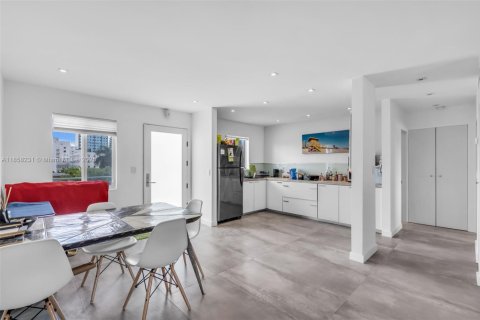 Condo in Miami Beach, Florida, 1 bedroom  № 1882467 - photo 6