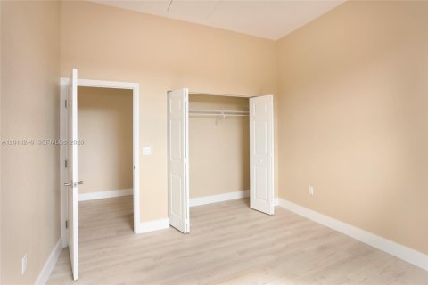 Villa ou maison à louer à Miami, Floride: 3 chambres, 185.8 m2 № 2078204 - photo 19