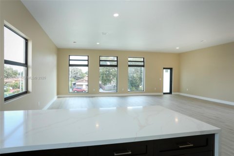 Villa ou maison à louer à Miami, Floride: 3 chambres, 185.8 m2 № 2078204 - photo 14