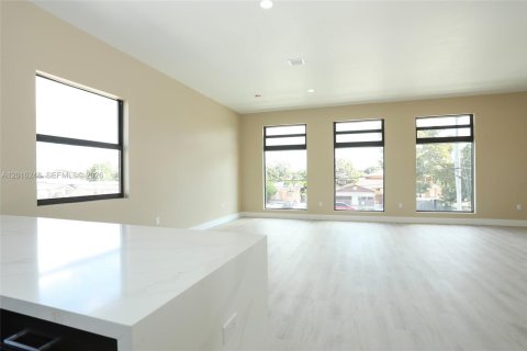Villa ou maison à louer à Miami, Floride: 3 chambres, 185.8 m2 № 2078204 - photo 9