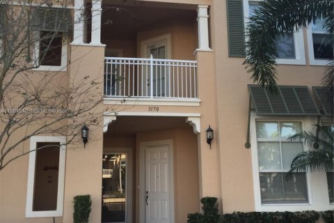 Таунхаус в Санрайз, Флорида 3 спальни, 270.07м2 № 2026213