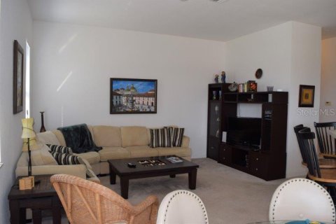 Villa ou maison à louer à Punta Gorda, Floride: 3 chambres, 198.07 m2 № 1686850 - photo 9