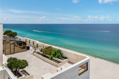 Condo in Miami Beach, Florida, 4 bedrooms  № 1833990 - photo 15