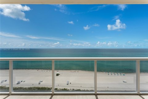 Condo in Miami Beach, Florida, 4 bedrooms  № 1833990 - photo 3