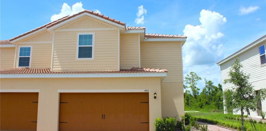 Townhouse in Poinciana, Florida 3 bedrooms, 166.76 sq.m. № 1810139